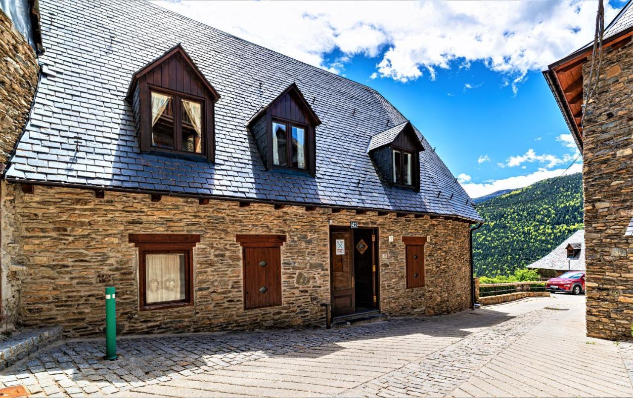 Apartamentos Aran Montcorbau Exterior foto